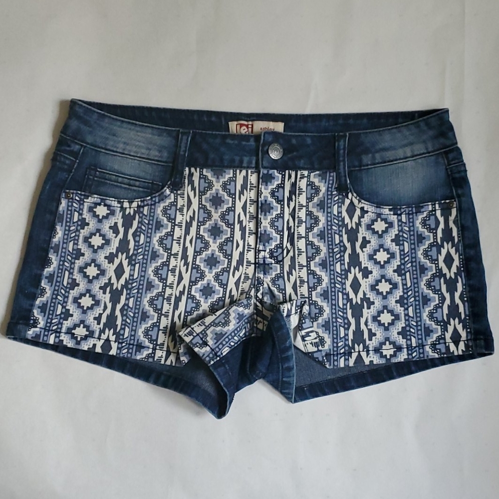 Lei denim short... Sz 7R (waist 31") Juniors